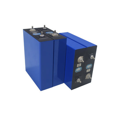 3.2V 202Ah Gói pin Lithium Ion tùy chỉnh 4kg Vòng đời sâu 4 tế bào hình lăng trụ